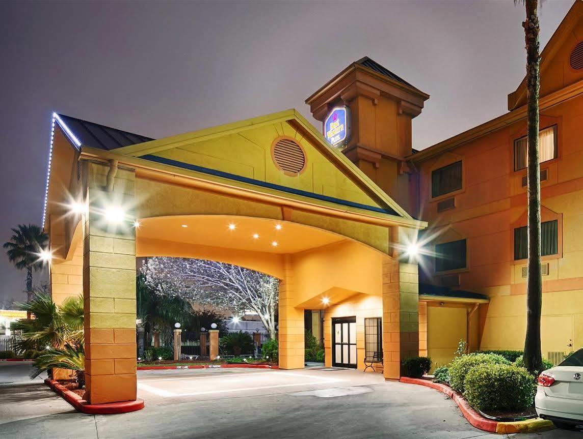 Best Western Plus Northwest Inn & Suites Houston Exterior photo